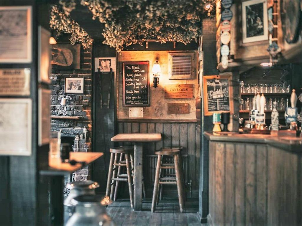 The Black Horse Inn Maidstone Eksteriør bilde